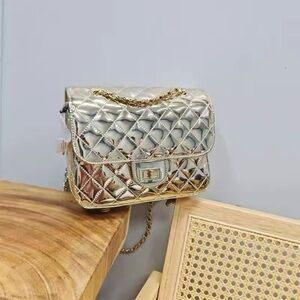 Elegant Gold Quilted Women's Bag - 19*14cm